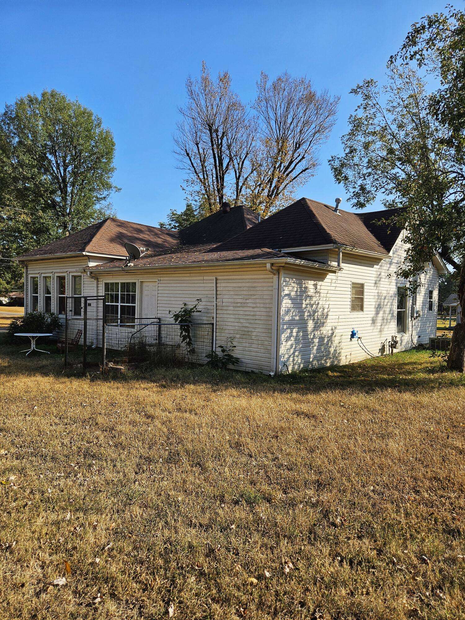 Atkins, AR 72823,305 NE 5th Street