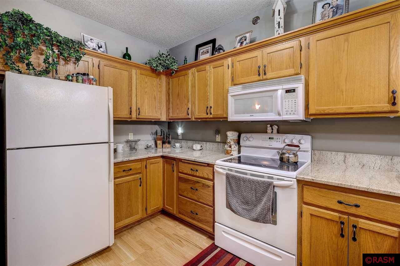 Edina, MN 55435,7440 Edinborough Way