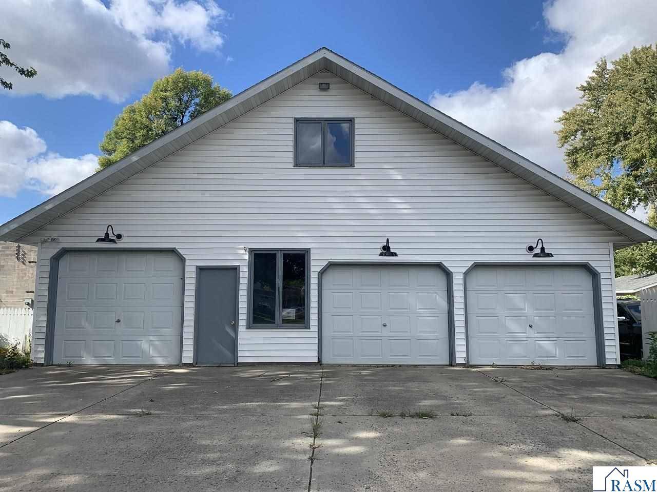 Janesville, MN 56048,306 N Market St.