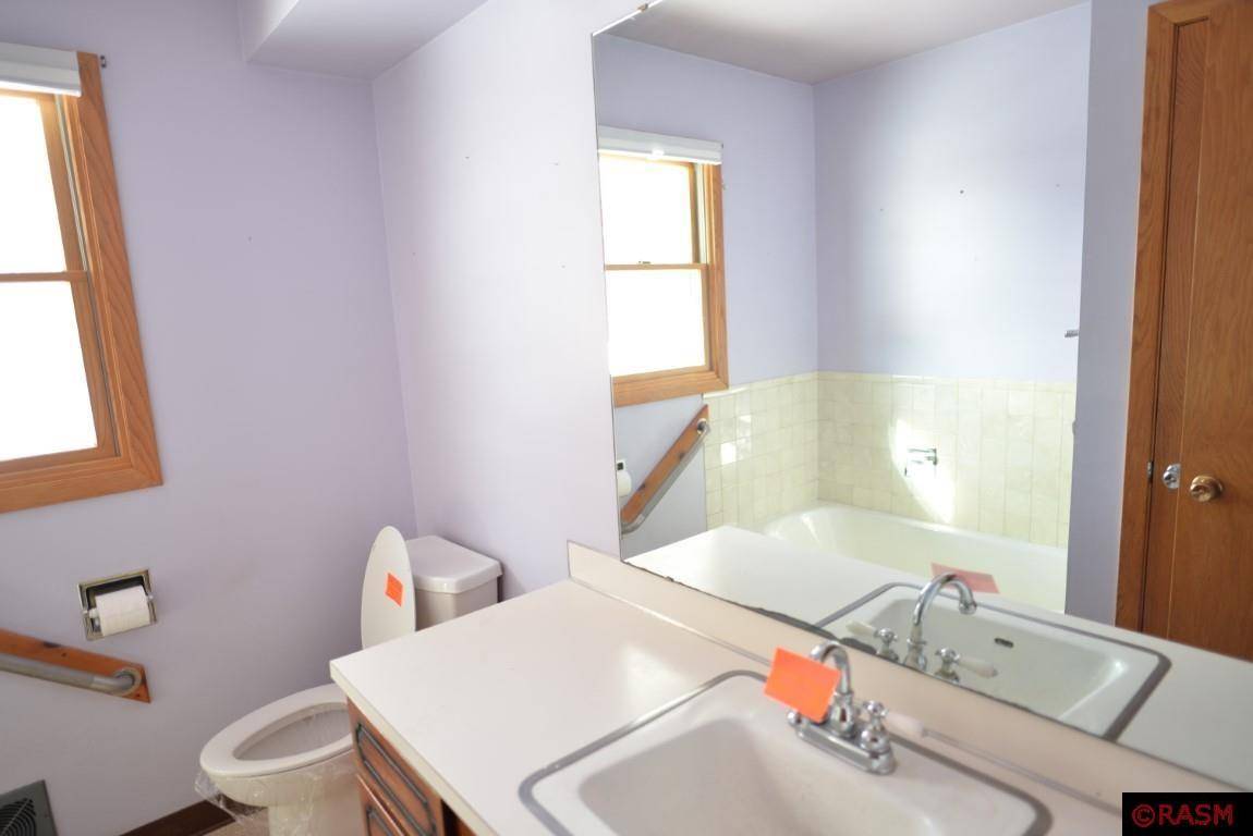 Searles, MN 56073,18184 Sperl Avenue