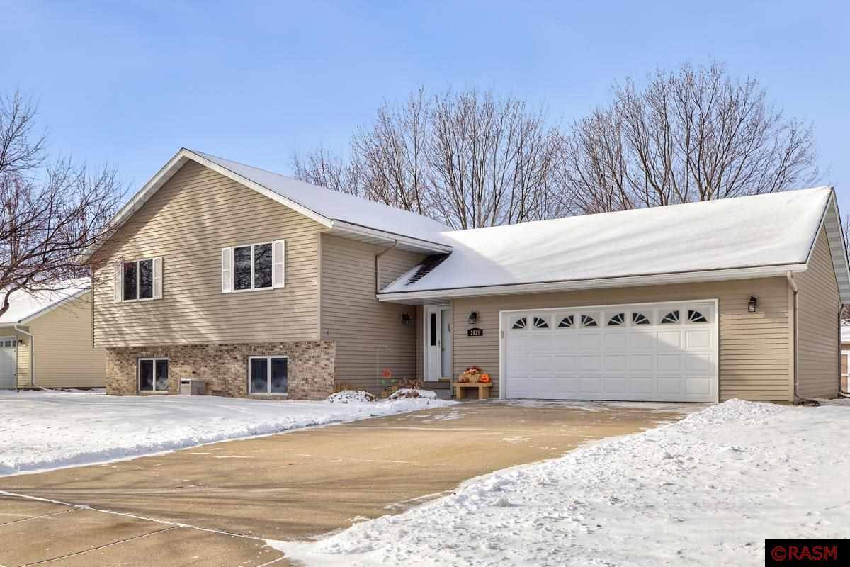 North Mankato, MN 56003,2039 Valley View Drive