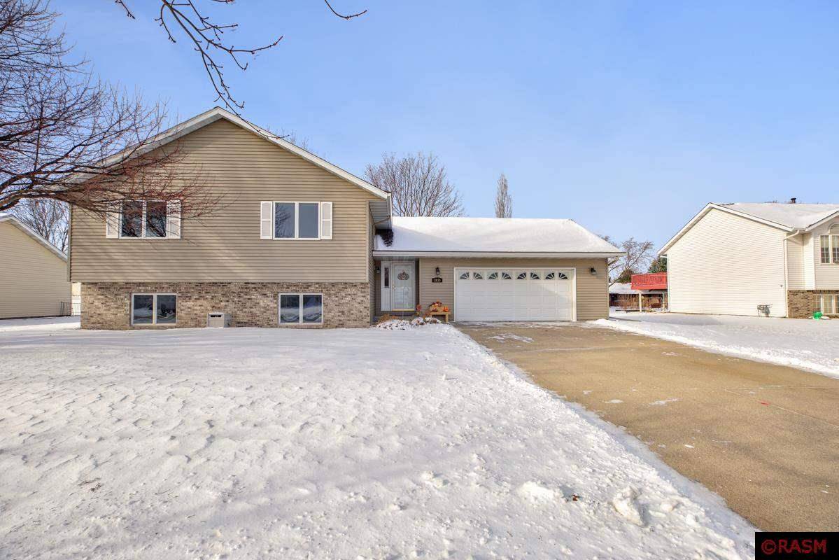 North Mankato, MN 56003,2039 Valley View Drive