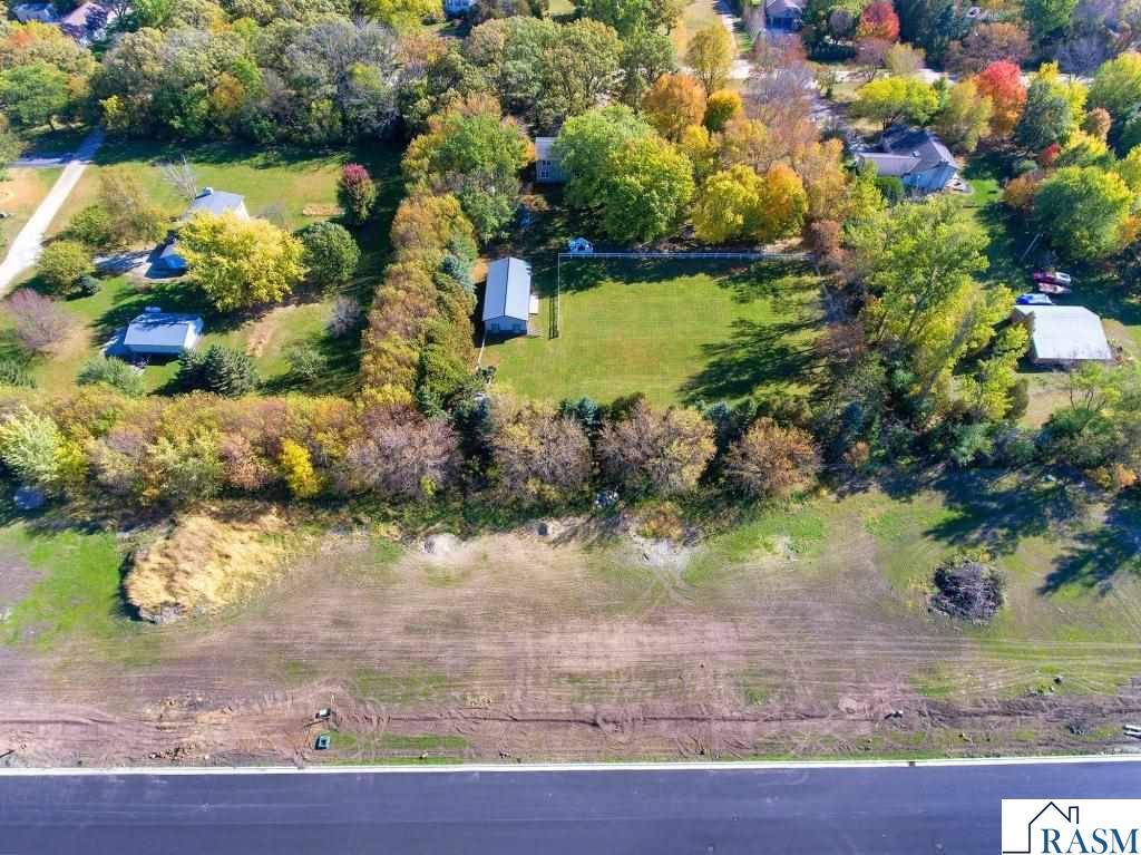 Owatonna, MN 55060,2195 NE MAPLE LEAF Lane