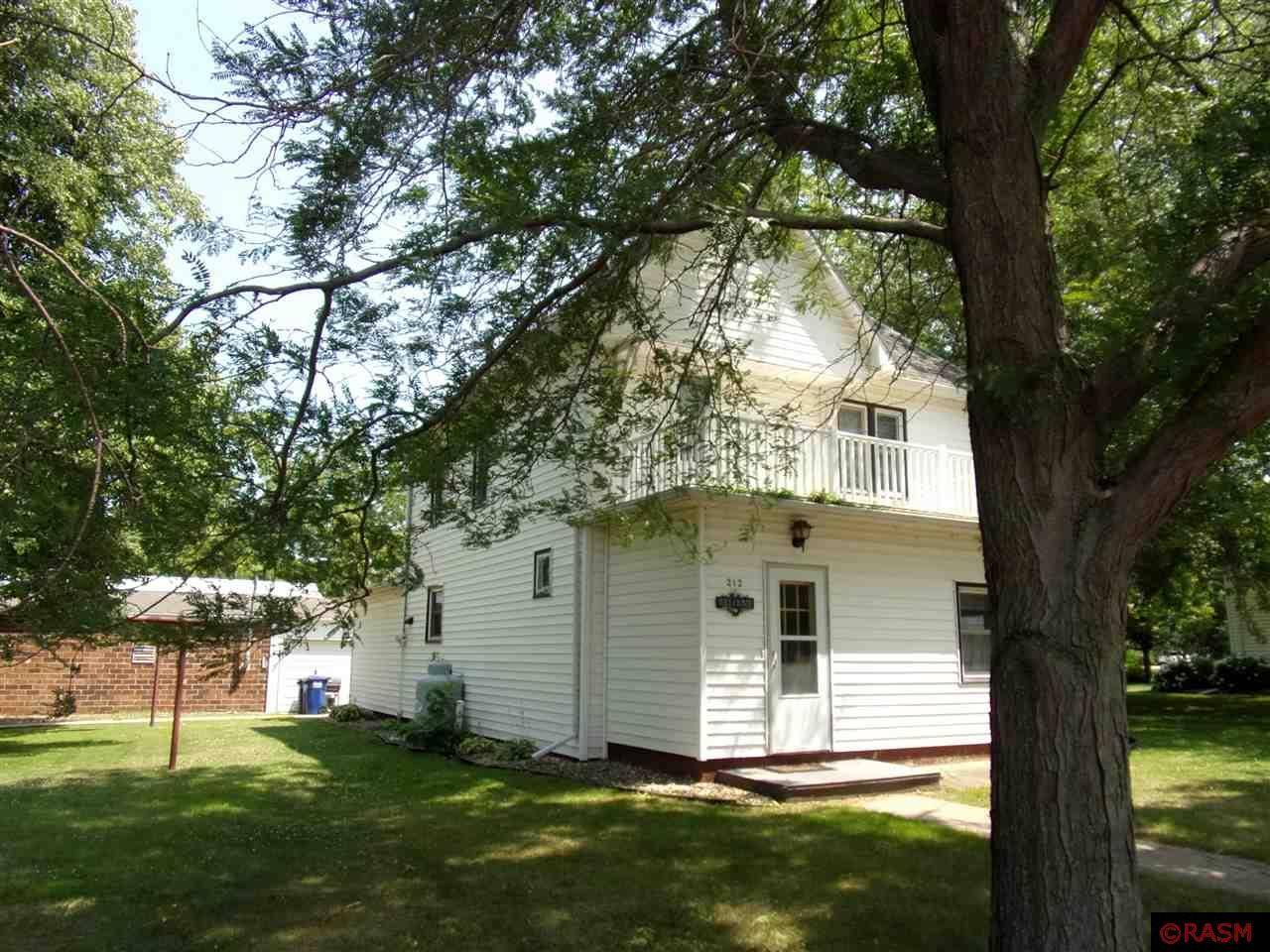 Comfrey, MN 56019,212 N Field Street