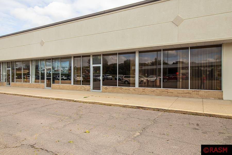 New Ulm, MN 56073,2015 S Broadway Street