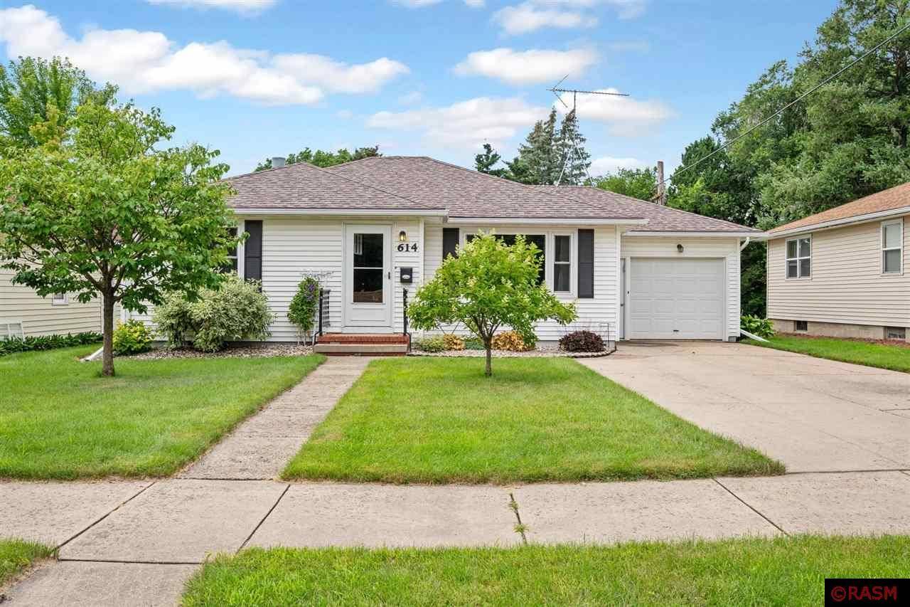 Fairmount, MN 56031,614 Highland Avenue