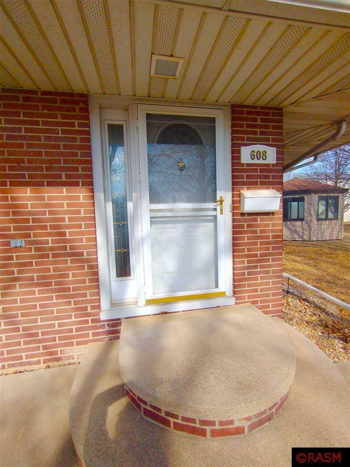 Sleepy Eye, MN 56085,608 E Main