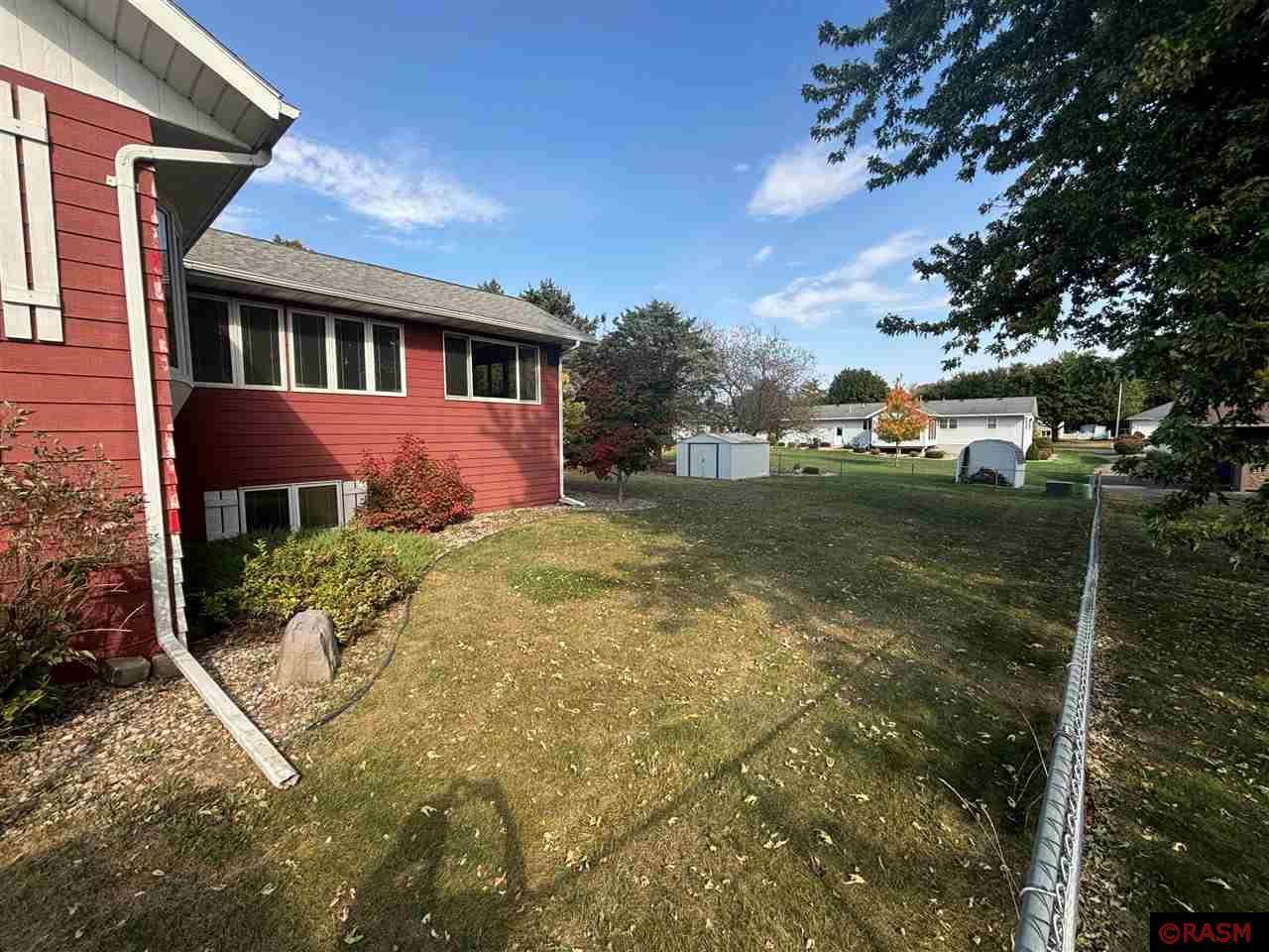 St. James, MN 56081,1106 Fourth Street Court North