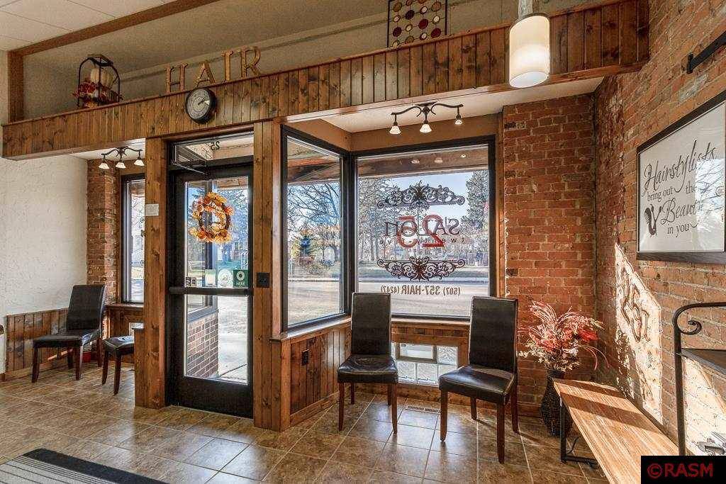Le Center, MN 56057,25 S Park Avenue