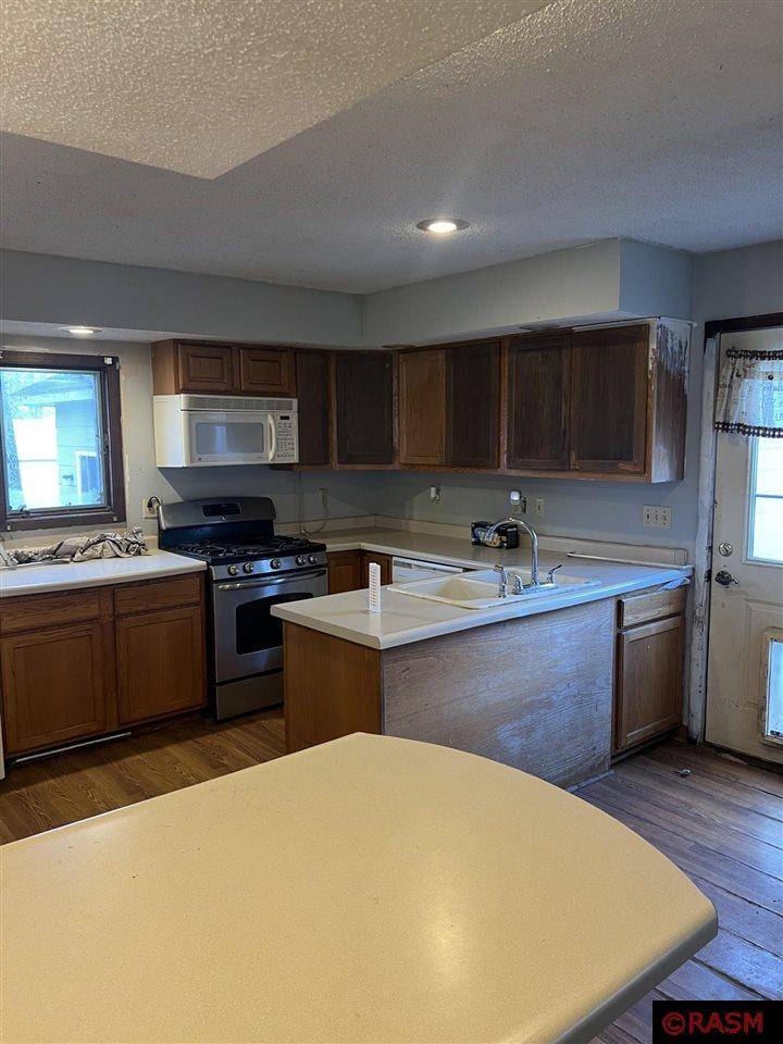 Lake Crystal, MN 56055,252 N Hunt Street