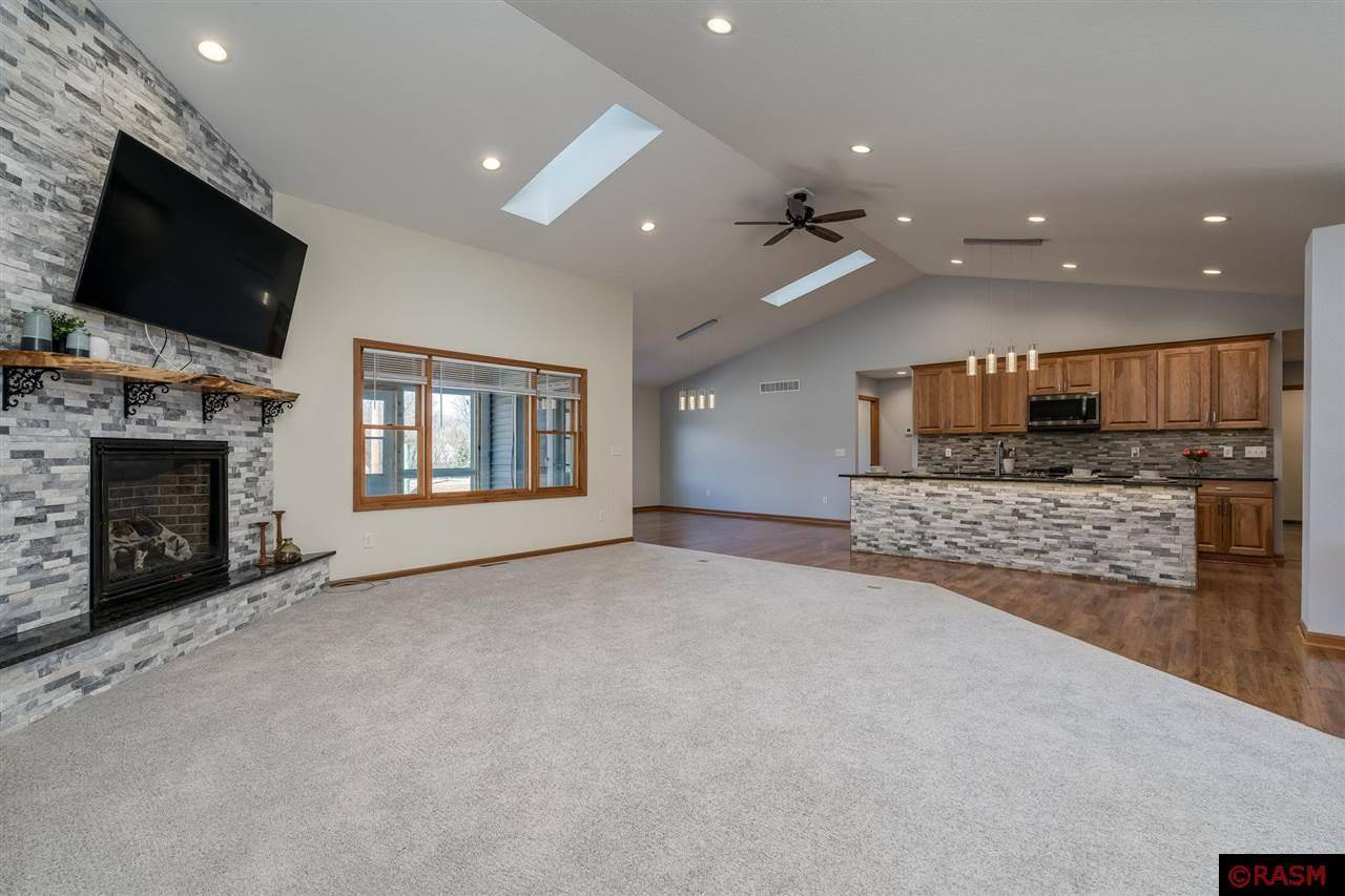 Kasota, MN 56050,48320 Prairie Cove Road