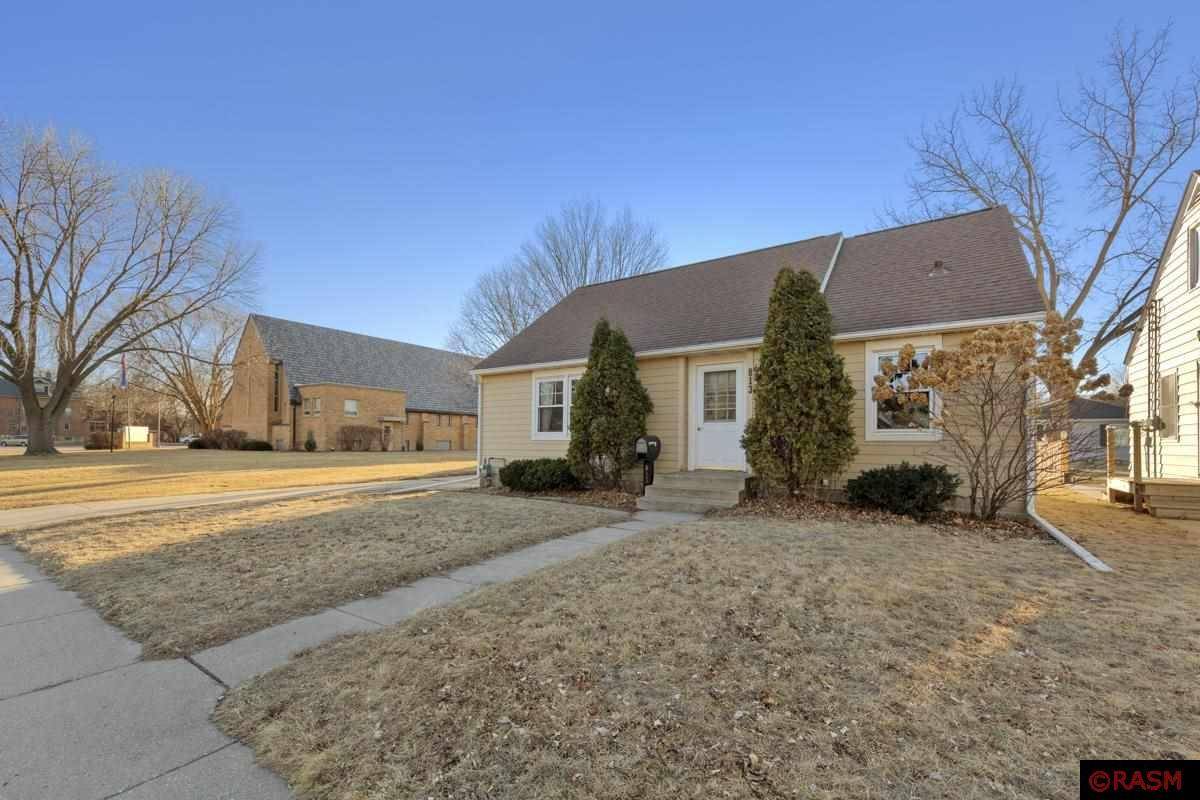 North Mankato, MN 56003,813 Range Street