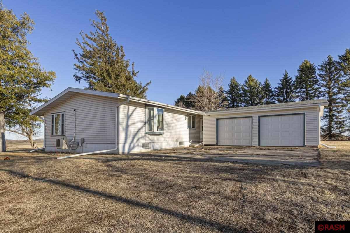 Alden, MN 56009,25975 630th Avenue