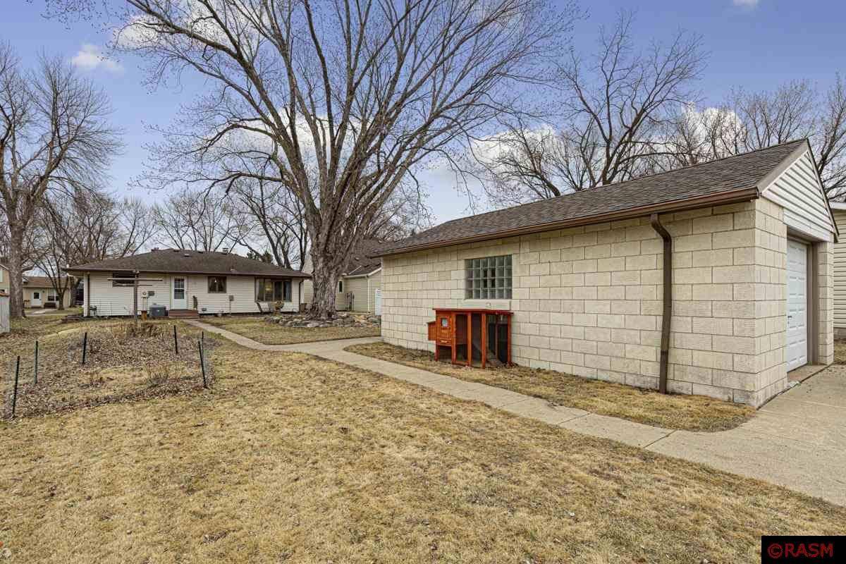 New Ulm, MN 56073,1123 N State Street