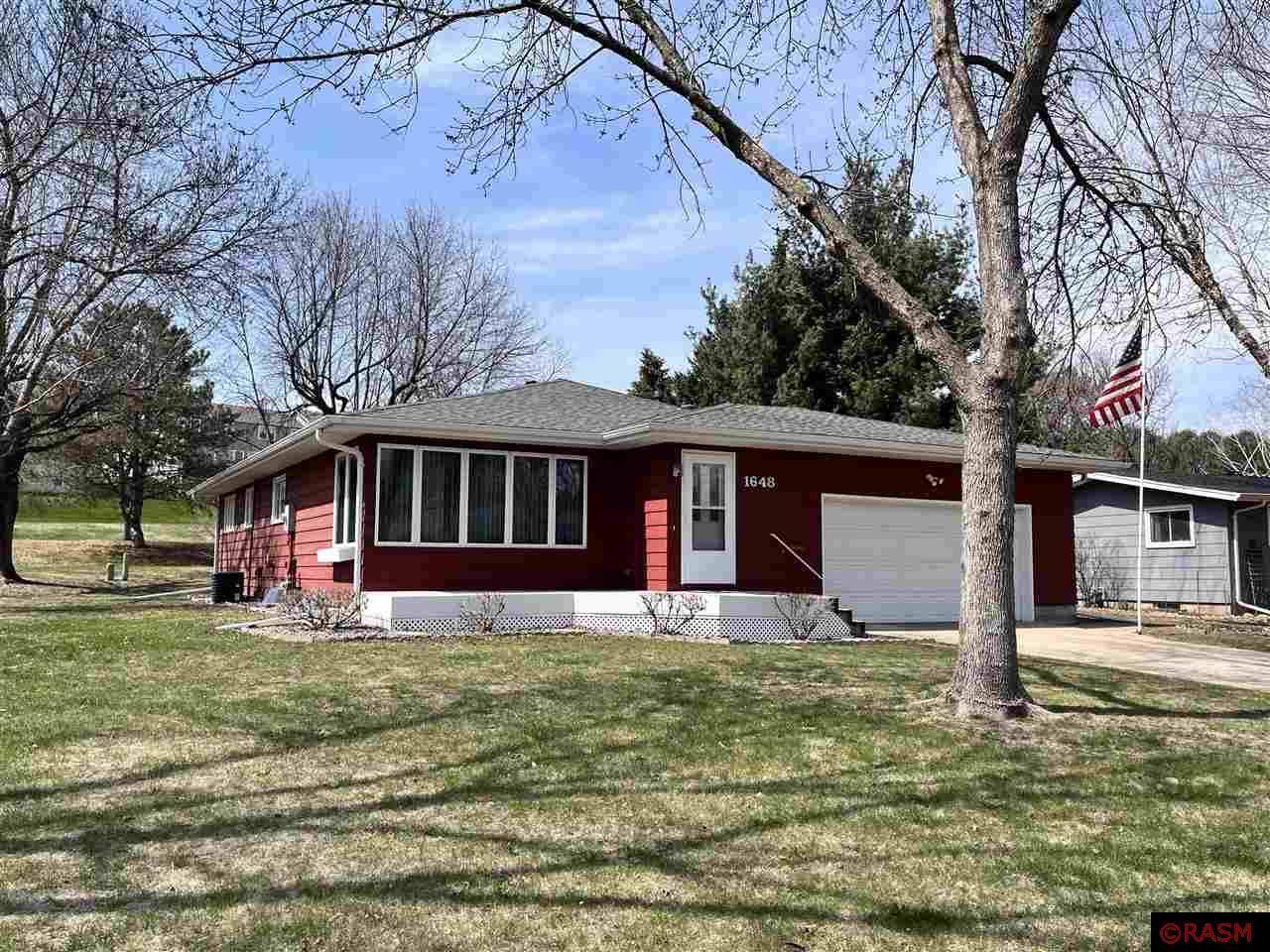 St. Peter, MN 56082,1648 S 4th St.