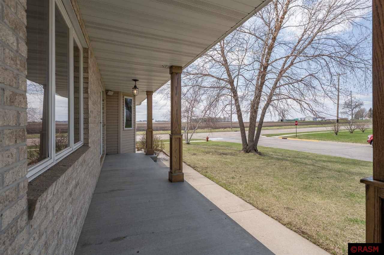 Lake Crystal, MN 56055,624 E Nathan Street