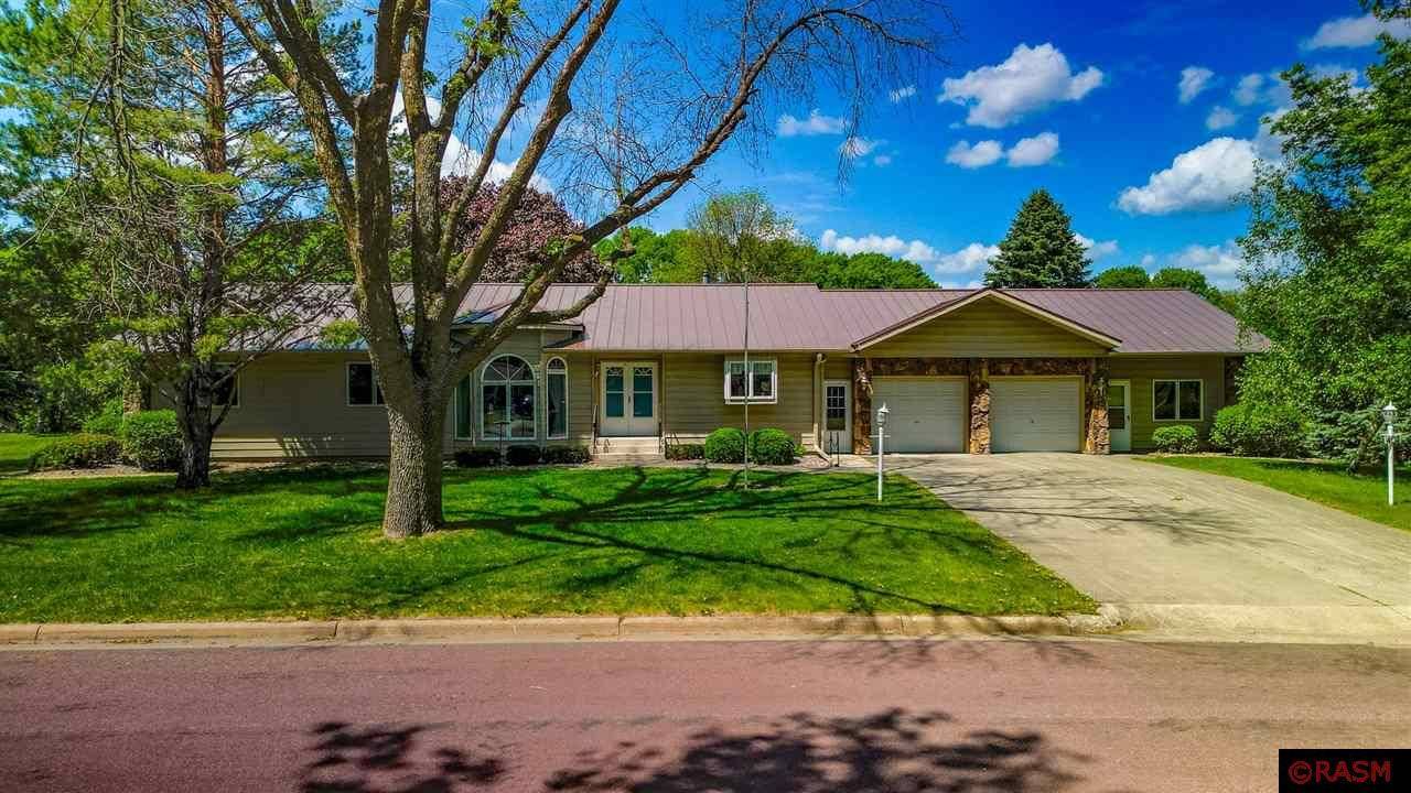 Mapleton, MN 56065,402 SE 2nd Avenue