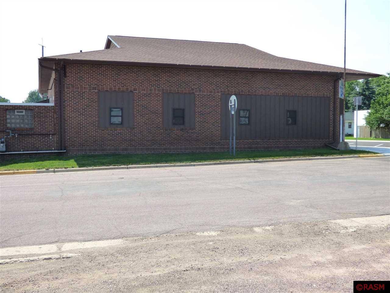 Winthrop, MN 55396,106 N Renville Street