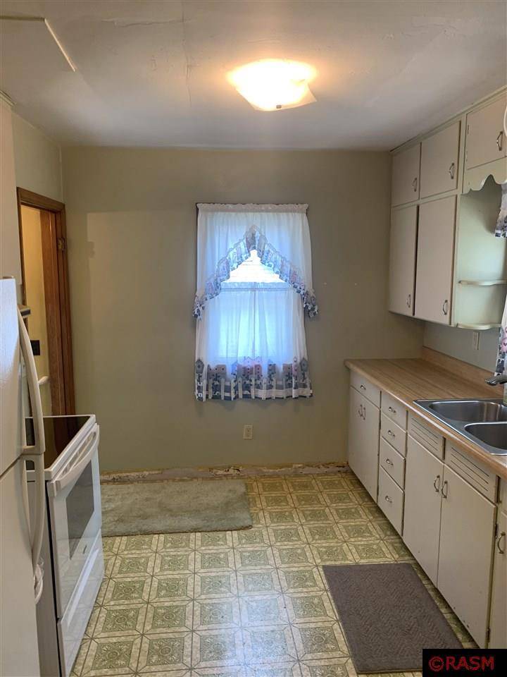 Minnesota Lake, MN 56068,24 W Lake Avenue