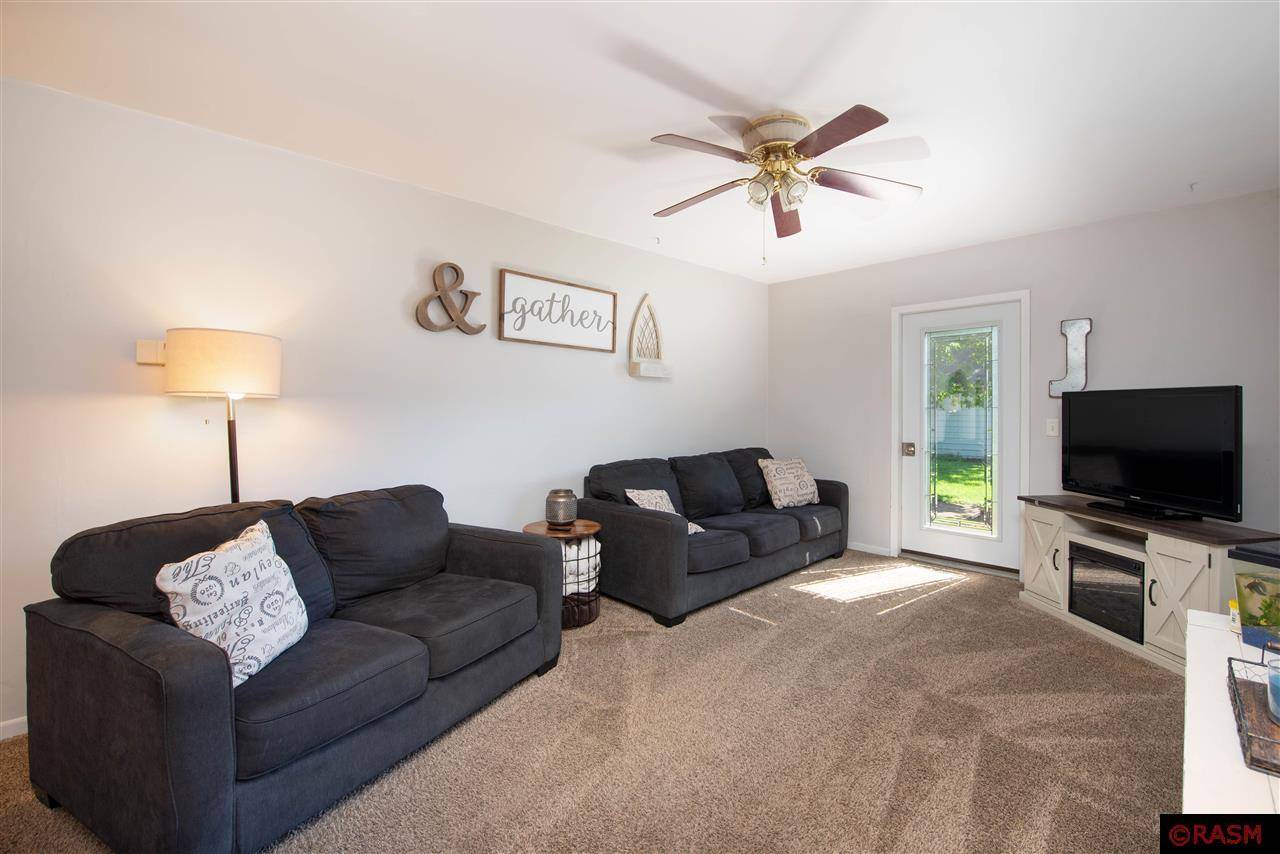 Mapleton, MN 56065,202 E Silver Street