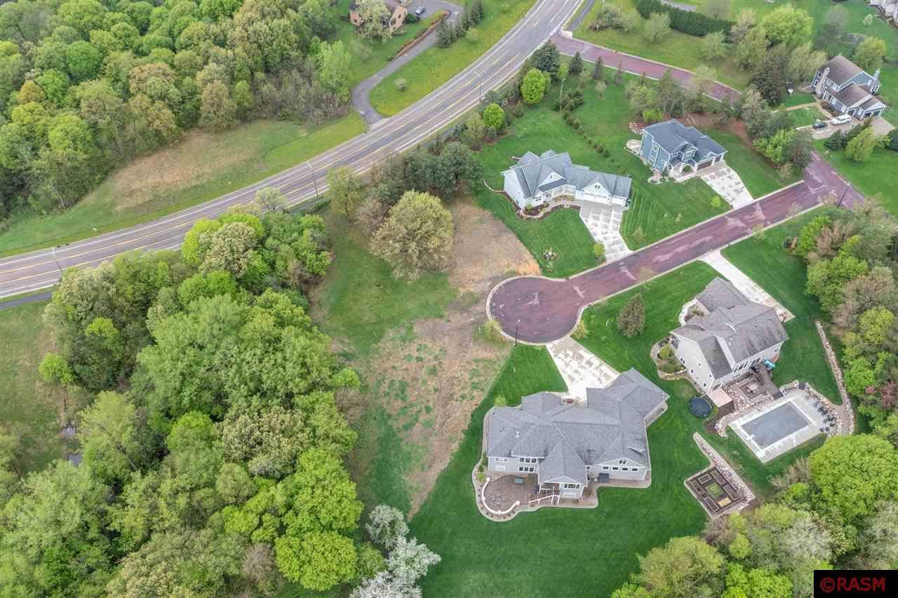Mankato, MN 56001,1008 Applewood Court
