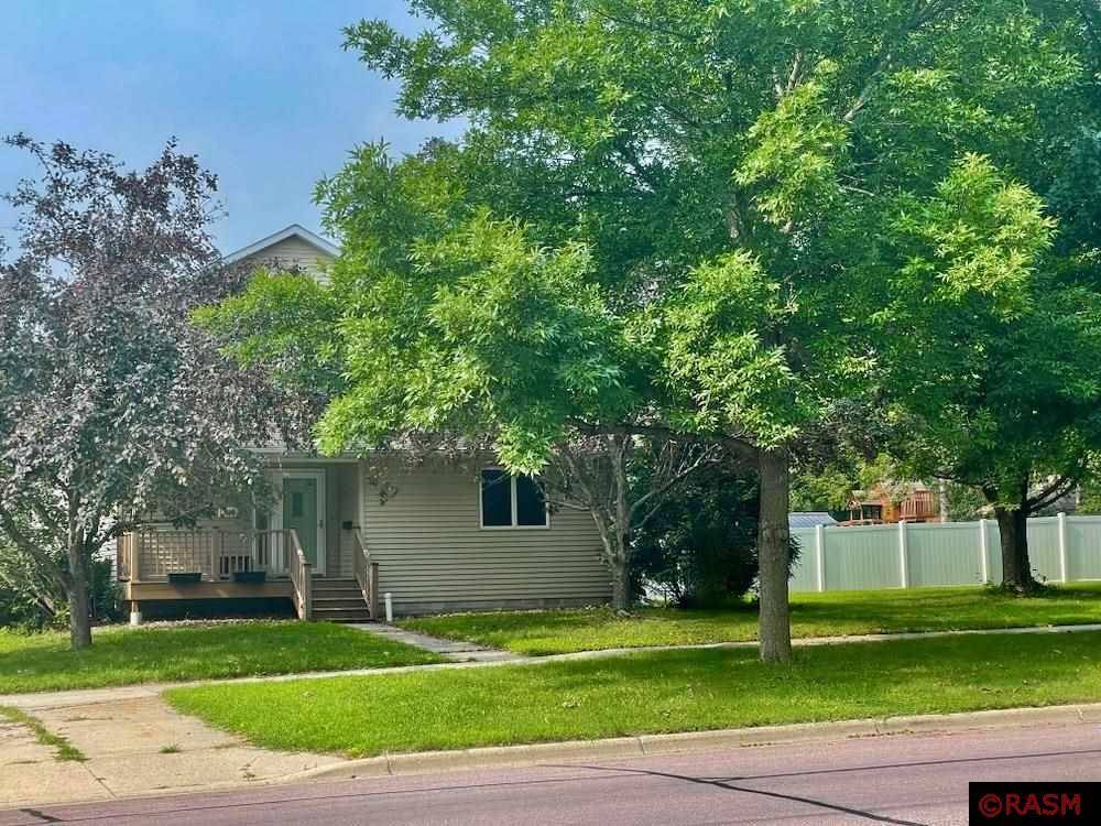 St. Peter, MN 56082,416 W Broadway Avenue