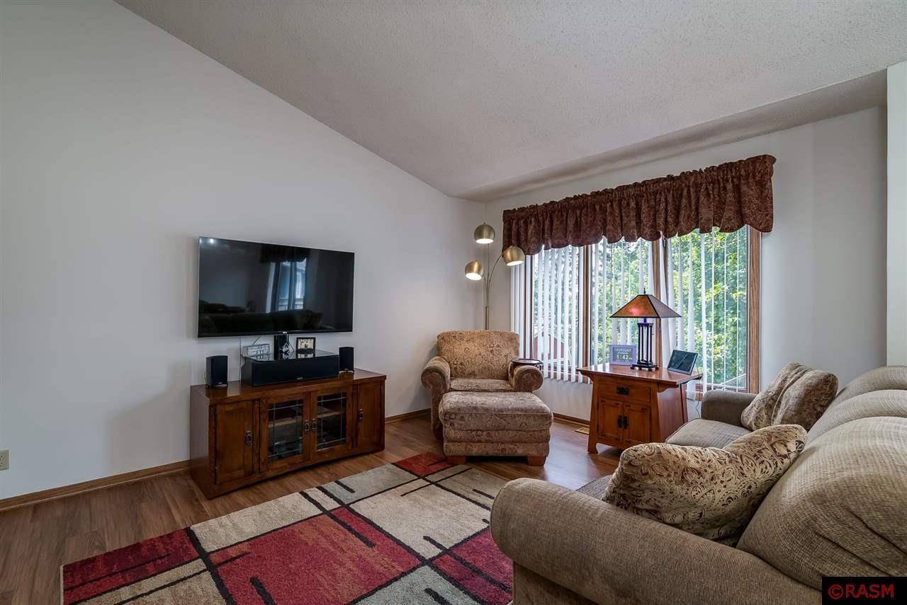 Burnsville, MN 55337-7710,13832 S York Avenue