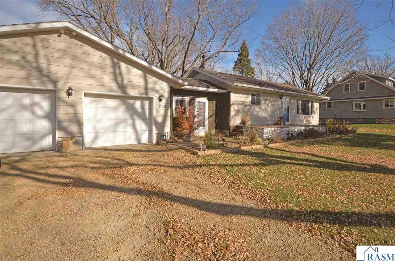 Janesville, MN 56048,208 E South Street