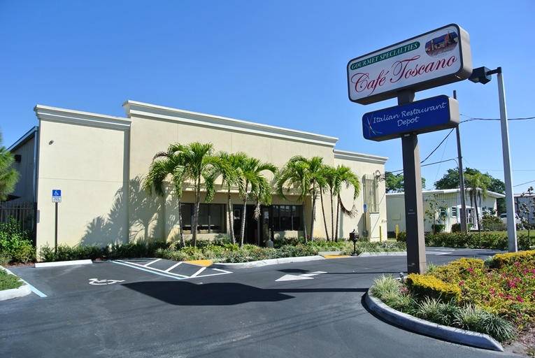 West Palm Beach, FL 33409,2635 Old Okeechobee RD