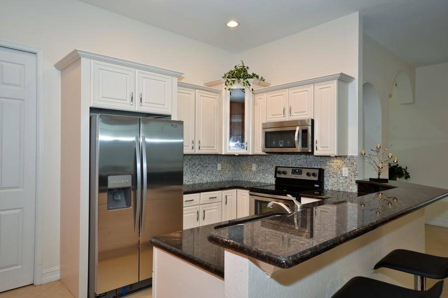 Pompano Beach, FL 33062,2117 SE 5 ST 2117