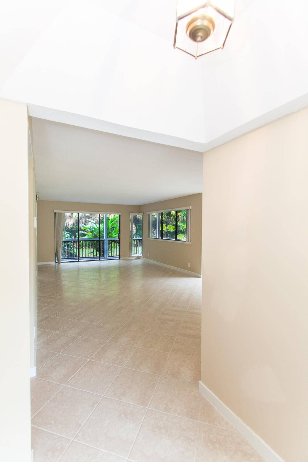 Palm Beach Gardens, FL 33418,100 Brackenwood RD