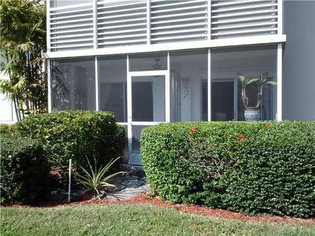 Lake Worth, FL 33461,2562 N Garden DR 103