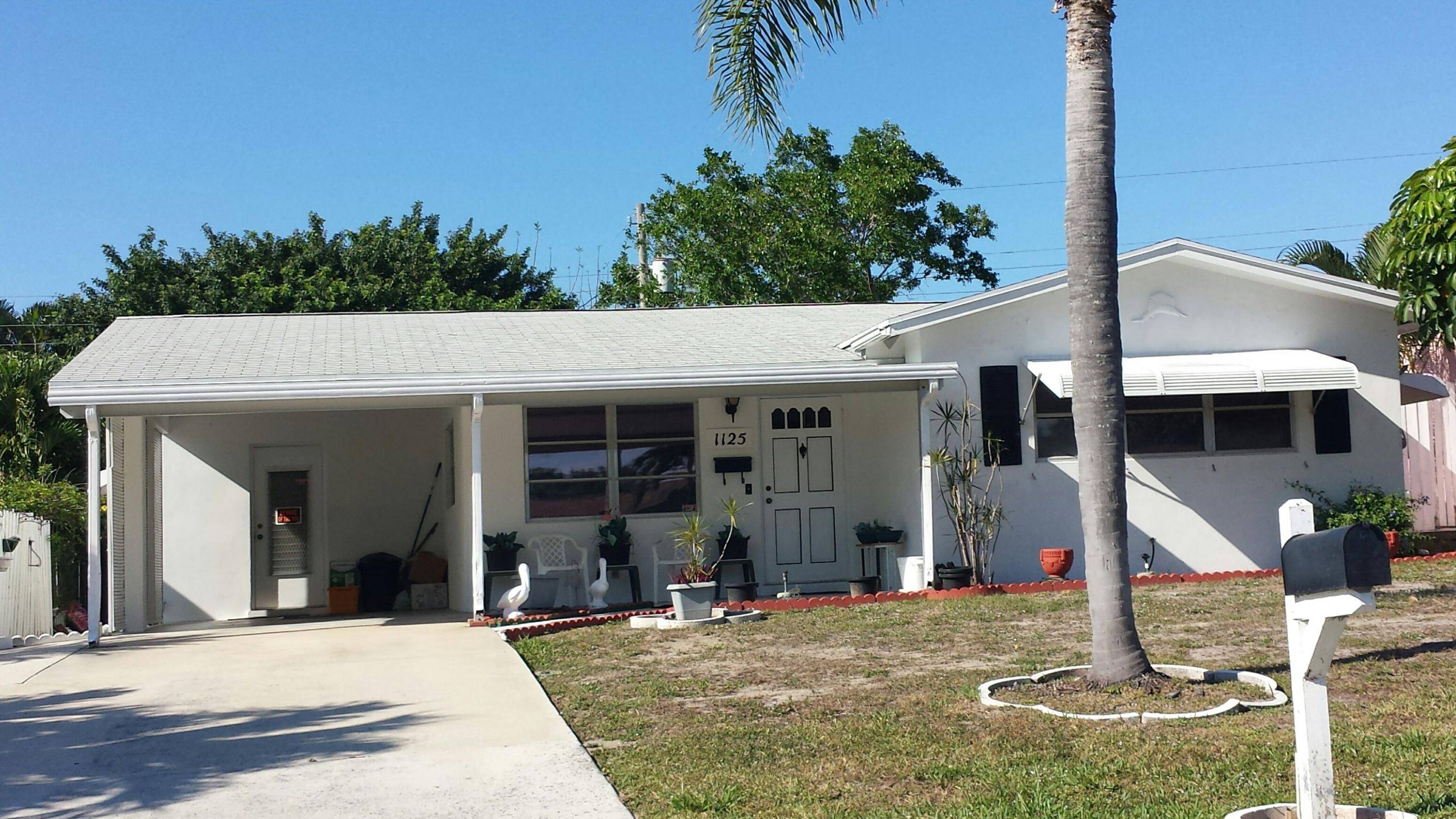 Lantana, FL 33462,1125 Pine Tree DR