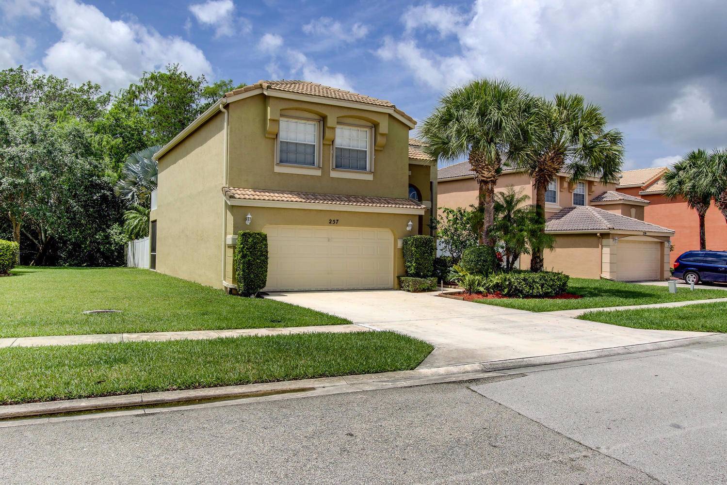 Royal Palm Beach, FL 33411,257 E Saratoga BLVD