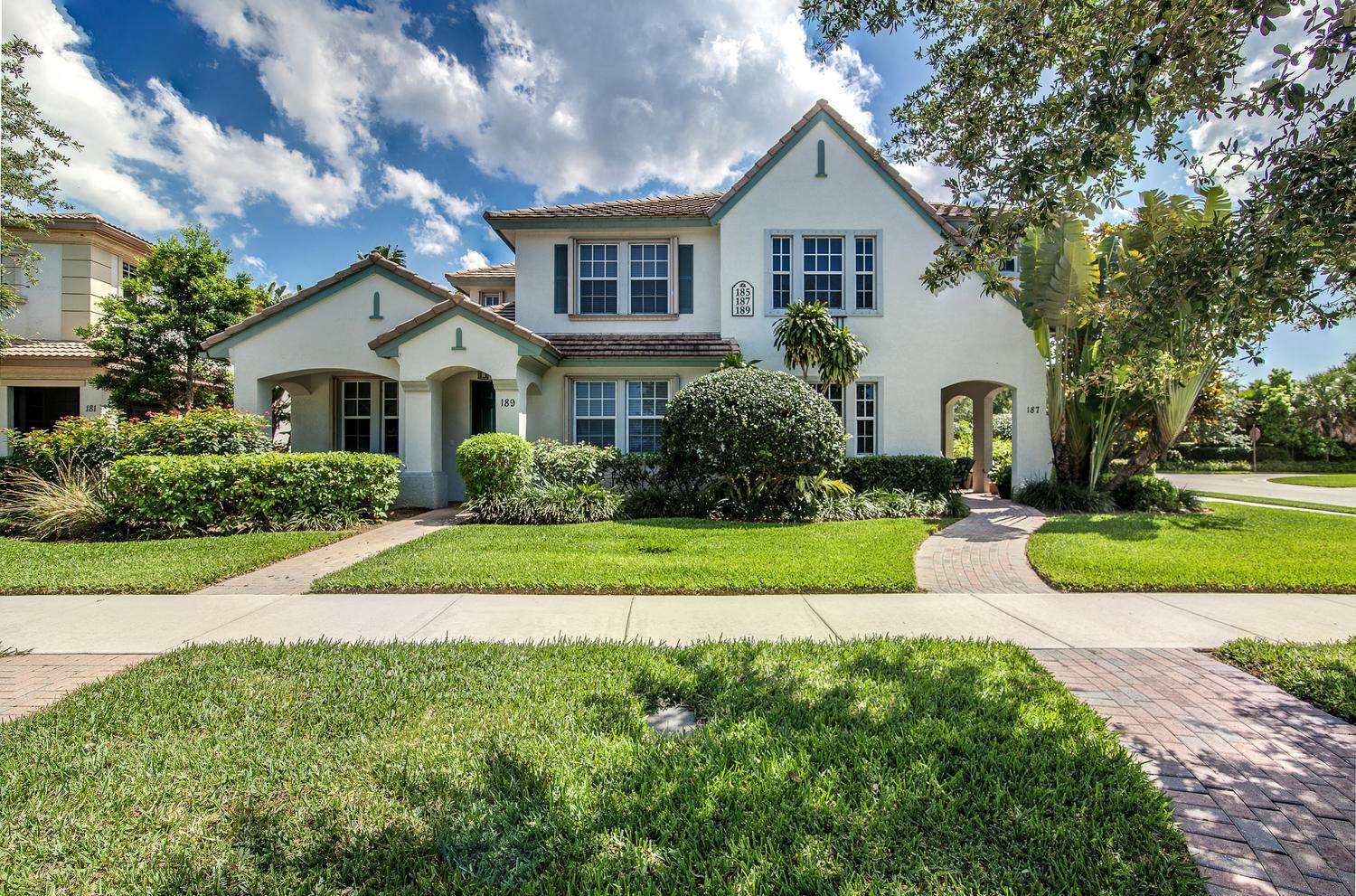 Palm Beach Gardens, FL 33410,185 Evergrene Pkwy 15a