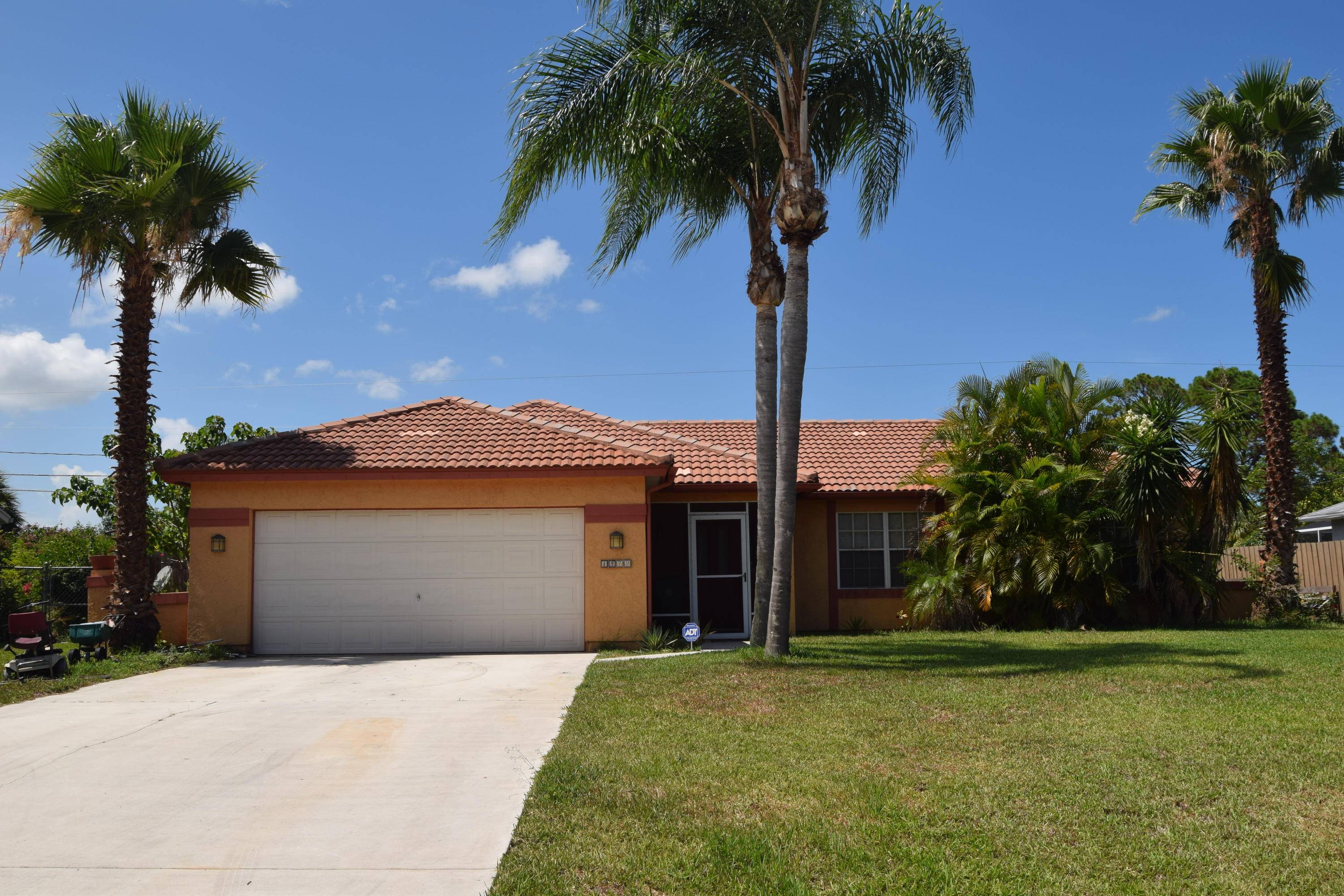 Port Saint Lucie, FL 34953,1379 SW Bellevue AVE