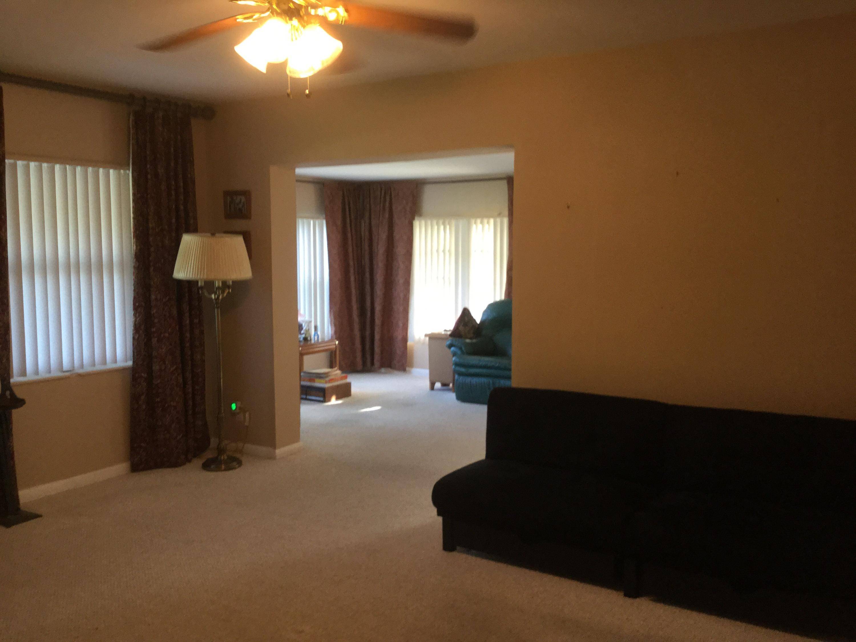 Palm Springs, FL 33406,3089 Dolan RD