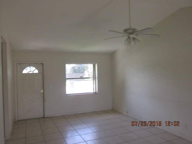 Lake Worth, FL 33463,5127 Burnham PL