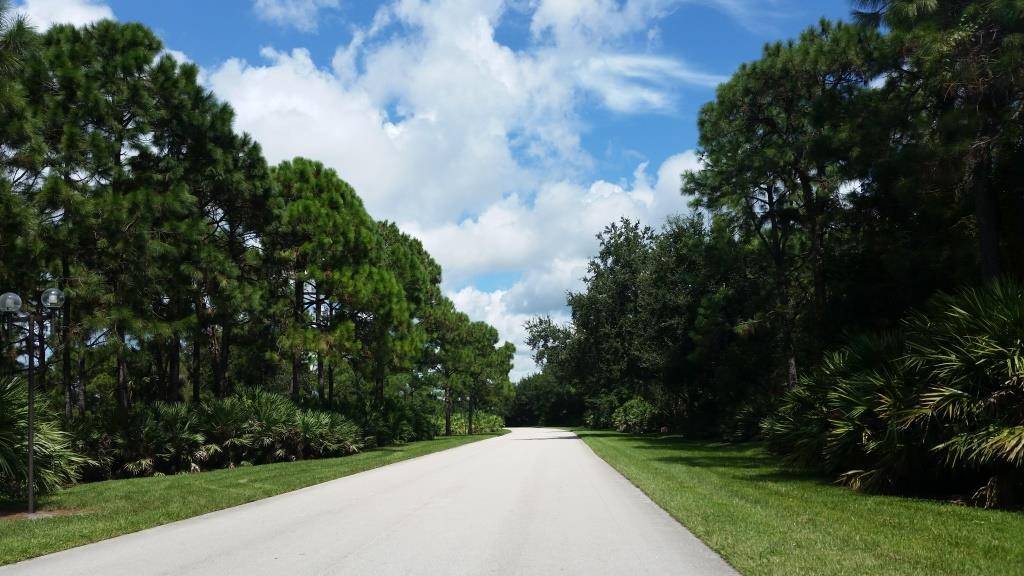 Port Saint Lucie, FL 34986,9679 Landings DR