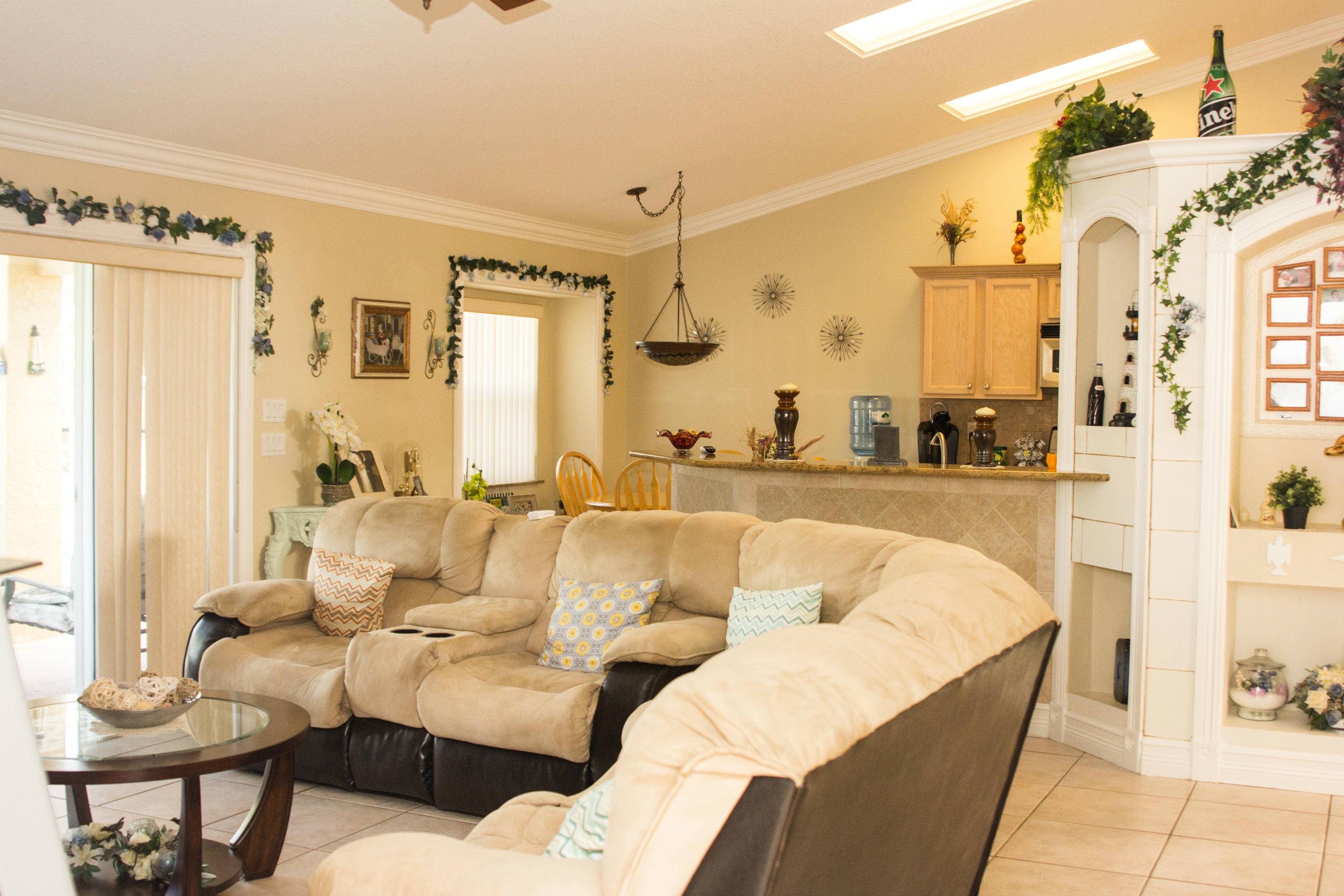 Port Saint Lucie, FL 34983,401 SE Ron Rico TER