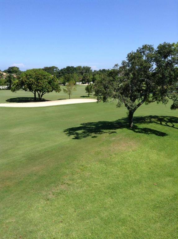 Tequesta, FL 33469,18439 SE Wood Havn LN Pinehurst M