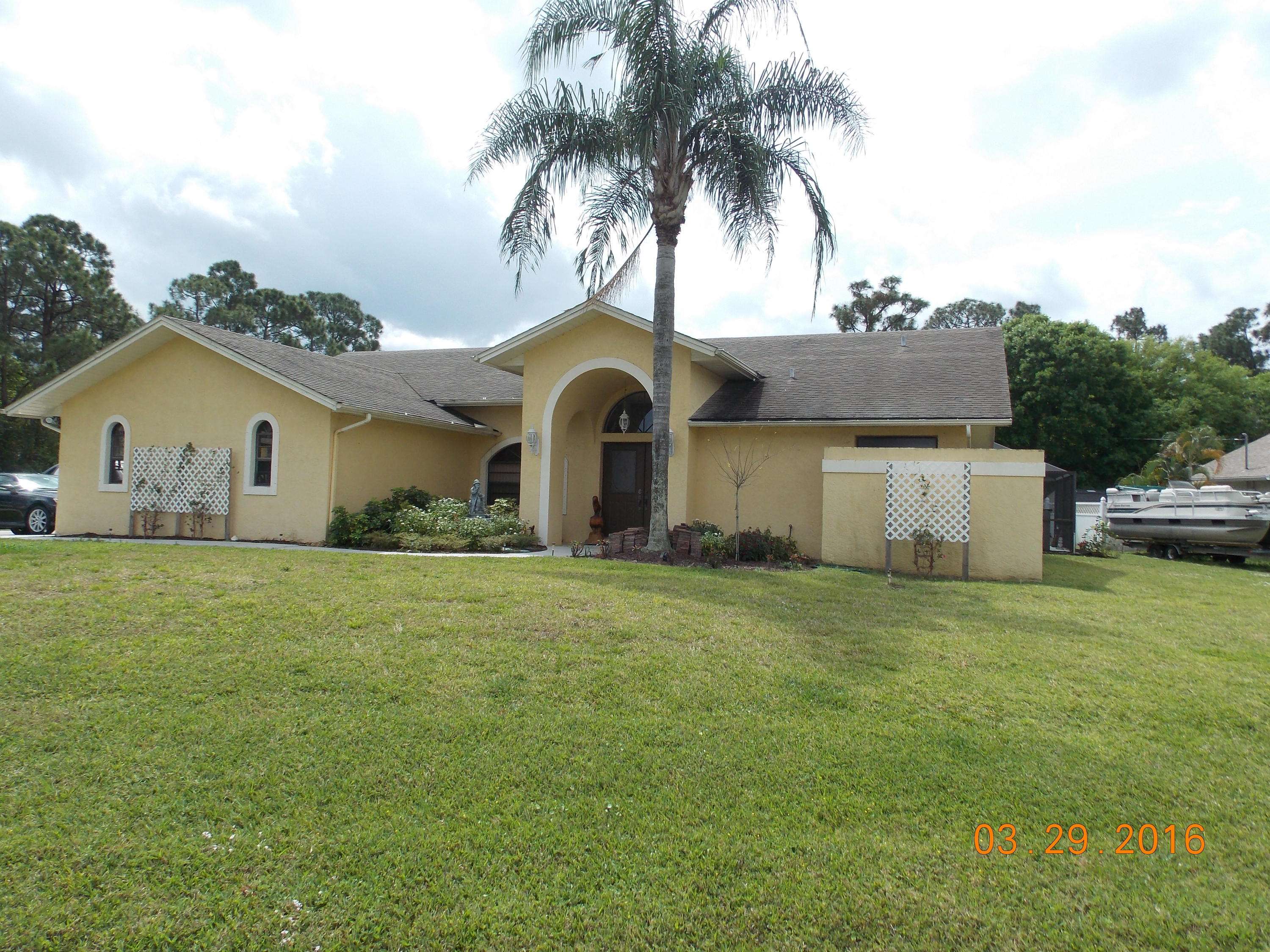 Port Saint Lucie, FL 34983,486 SE Strait AVE