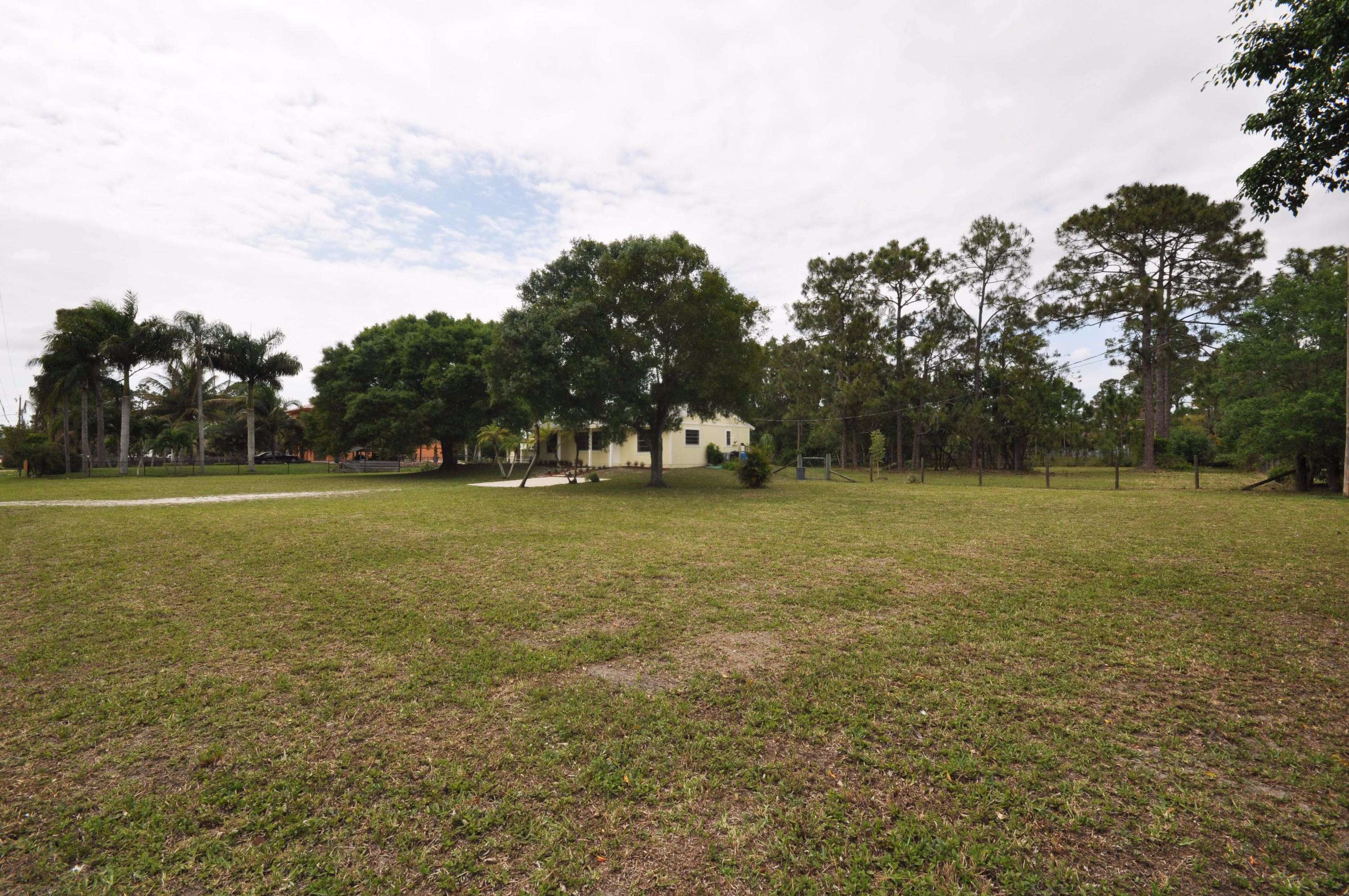 Loxahatchee, FL 33470,16355 E Downers