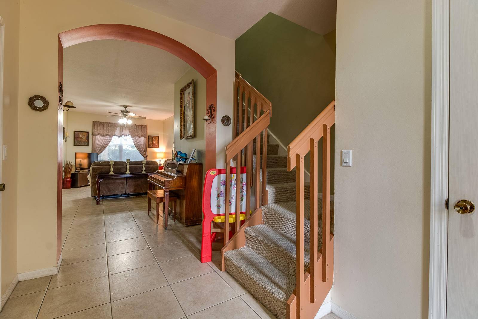 Riviera Beach, FL 33418,6075 Seminole Gardens CIR