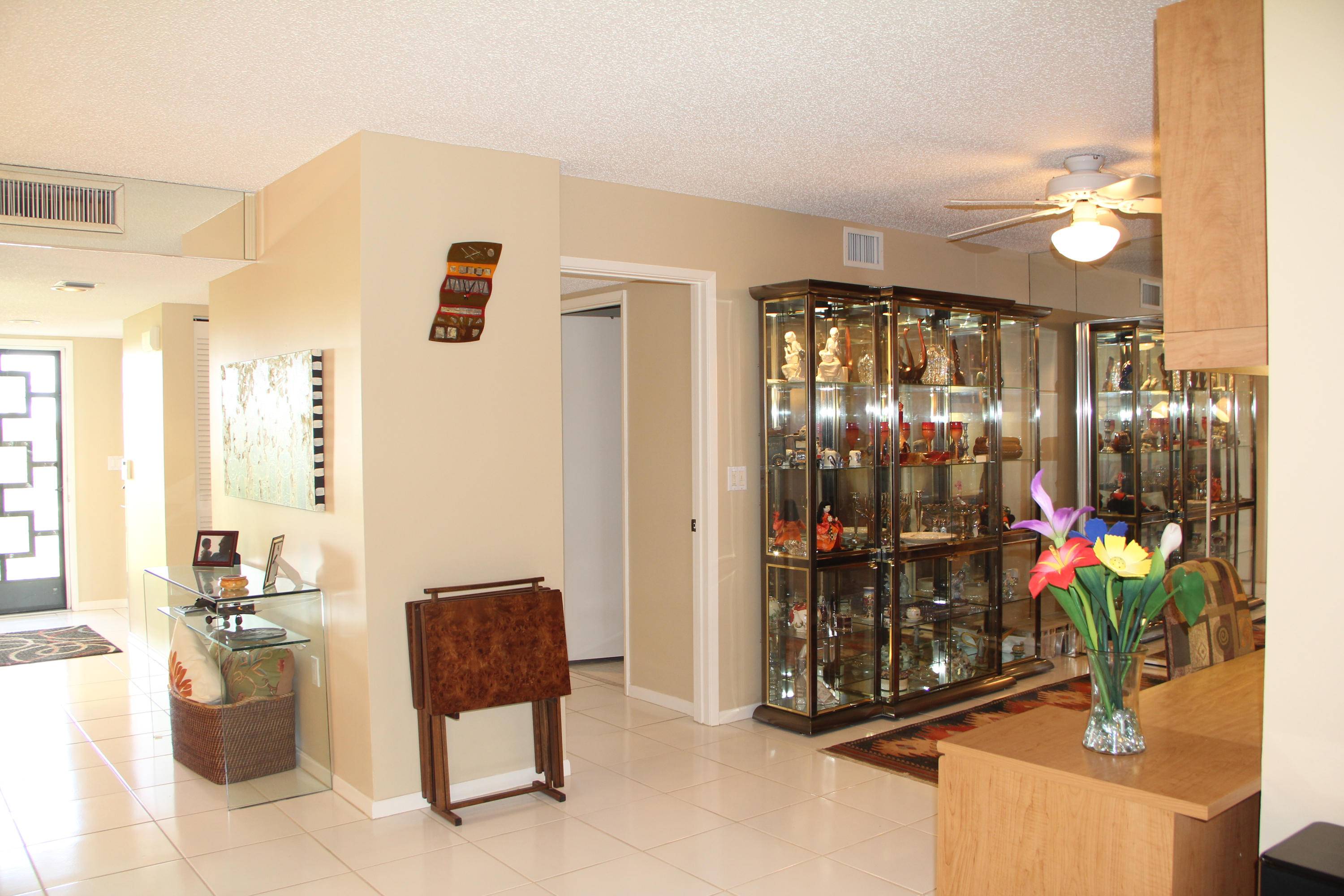 Delray Beach, FL 33484,6093 Pointe Regal CIR 409