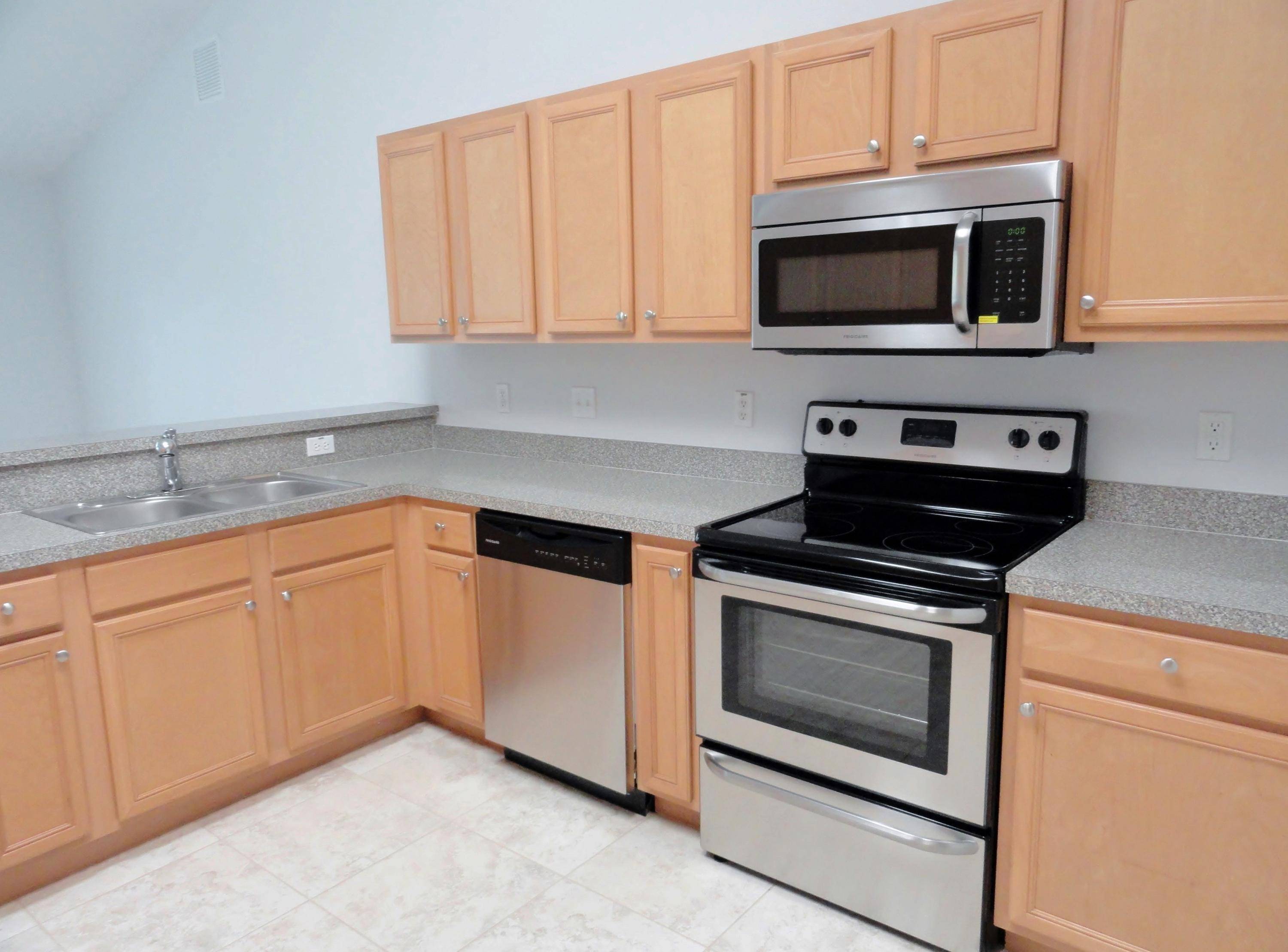 Port Saint Lucie, FL 34986,6458 NW Foxglove ST