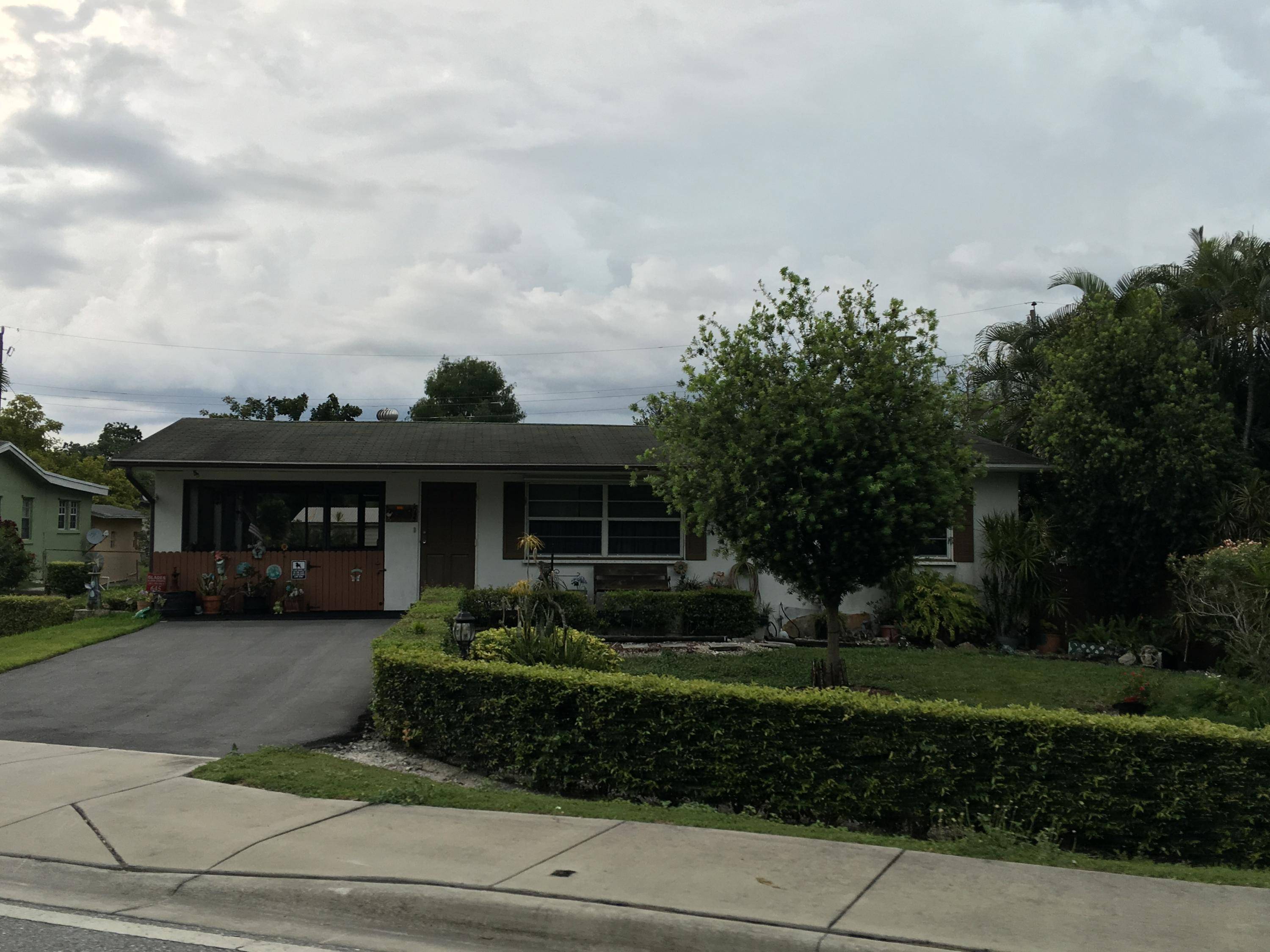 Belle Glade, FL 33430,645 SE 3rd ST