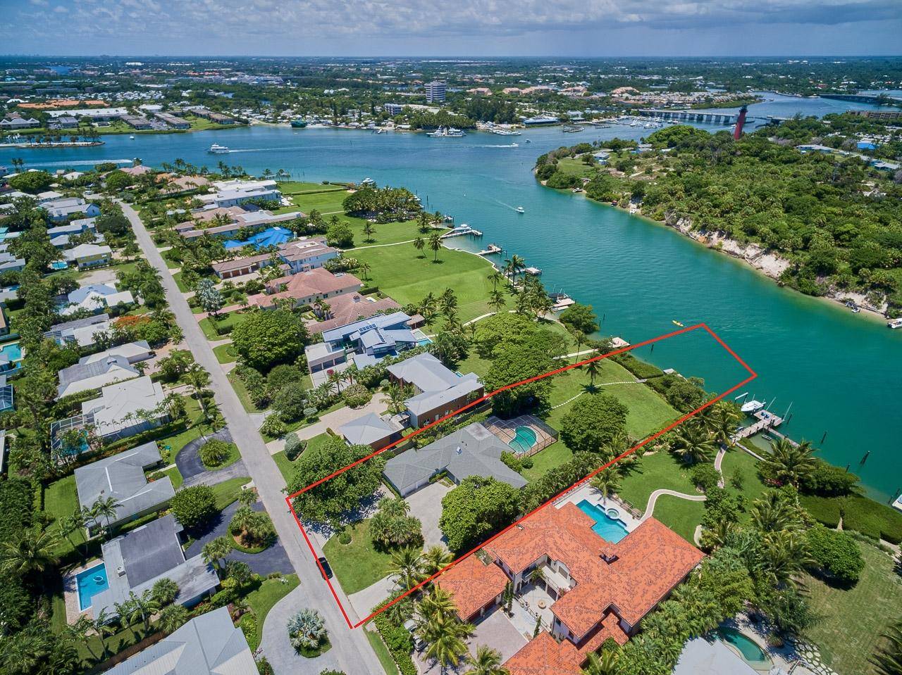 Jupiter Inlet Colony, FL 33469,102 Lighthouse DR