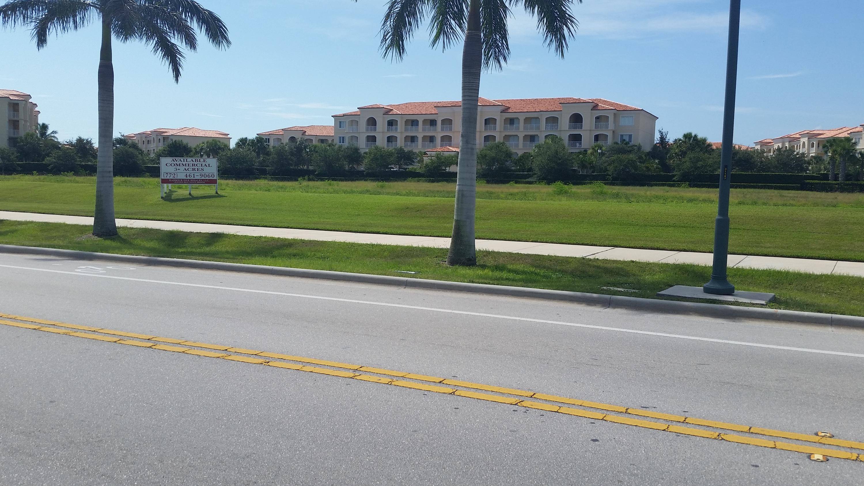 Fort Pierce, FL 34949,801 Seaway DR