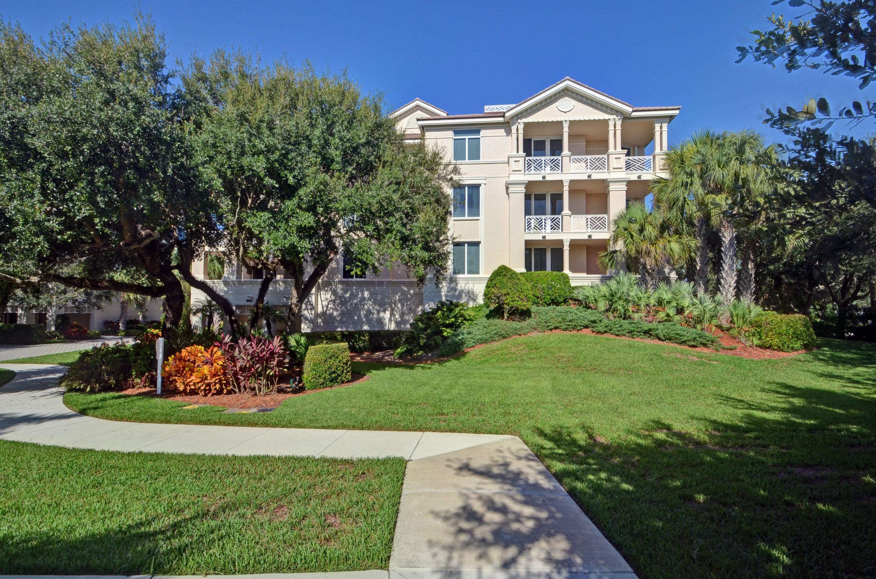 Indian River Shores, FL 32963,801 N Swim Club DR 3